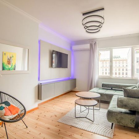 A Luxurious 2 Bedroom Apartment In Center София Екстериор снимка