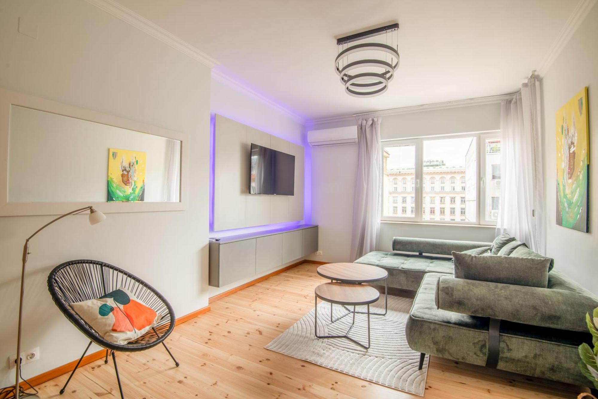 A Luxurious 2 Bedroom Apartment In Center София Екстериор снимка